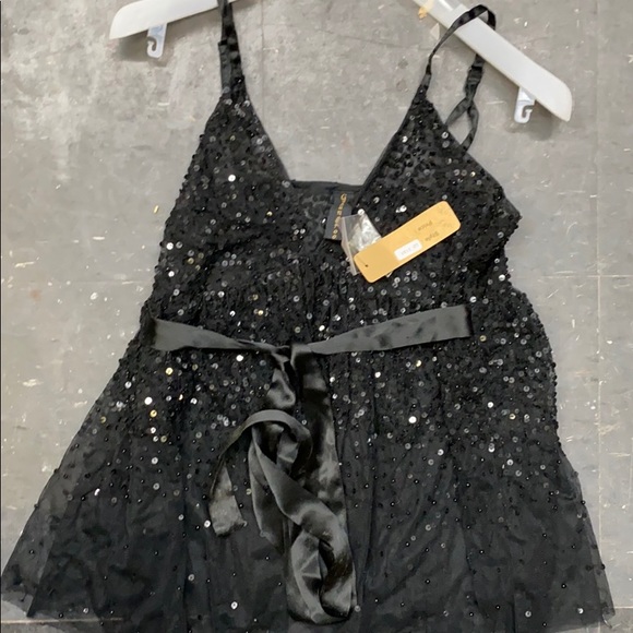 Ghungroo Sequin Top - Picture 6 of 8